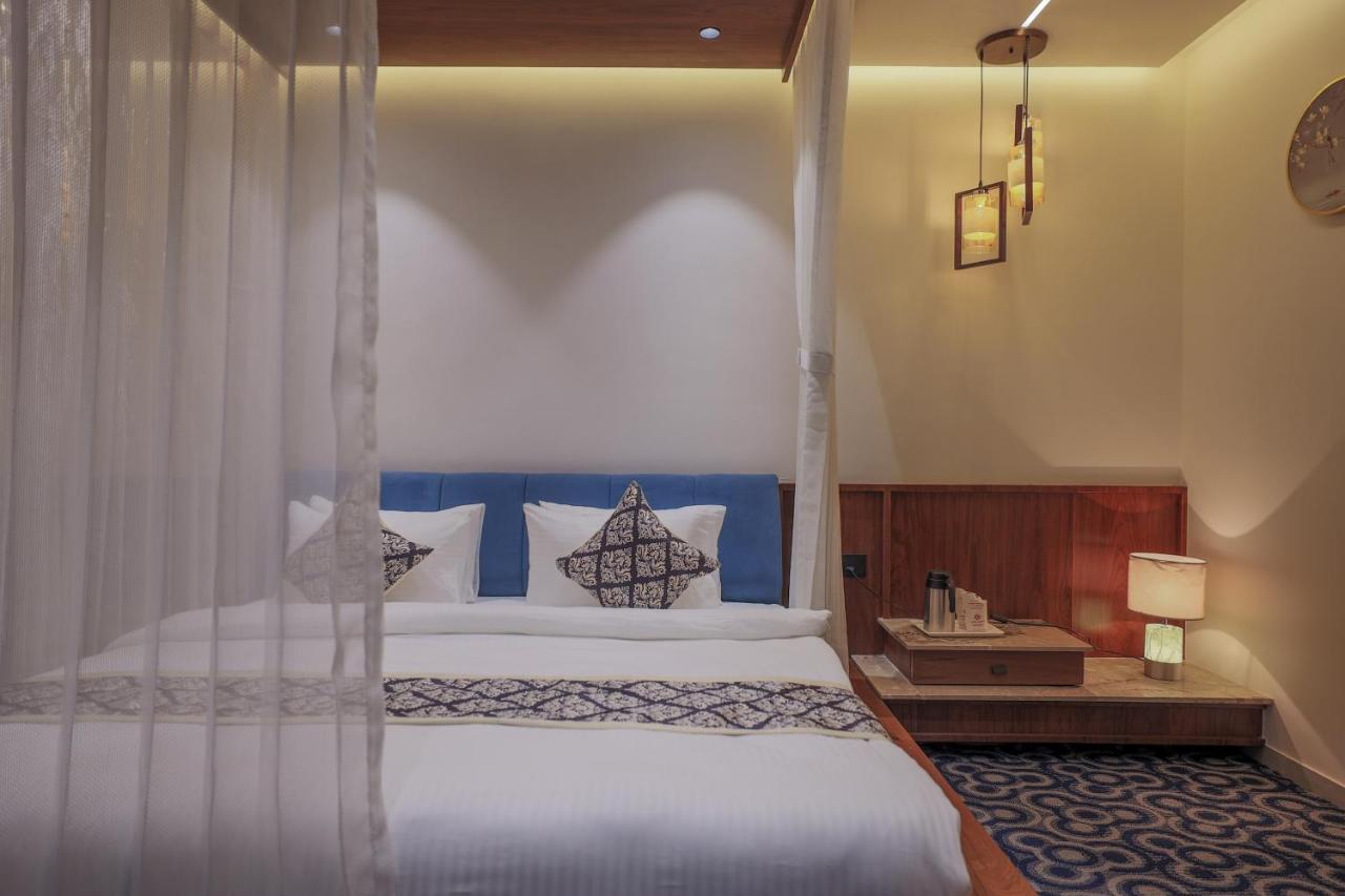 Hotel Aditya Mansingh Inn Szomnáth Kültér fotó