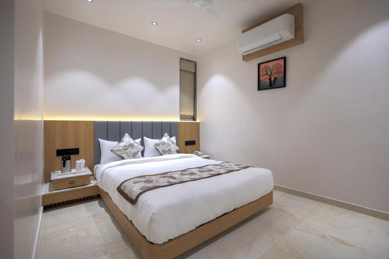 Hotel Aditya Mansingh Inn Szomnáth Kültér fotó