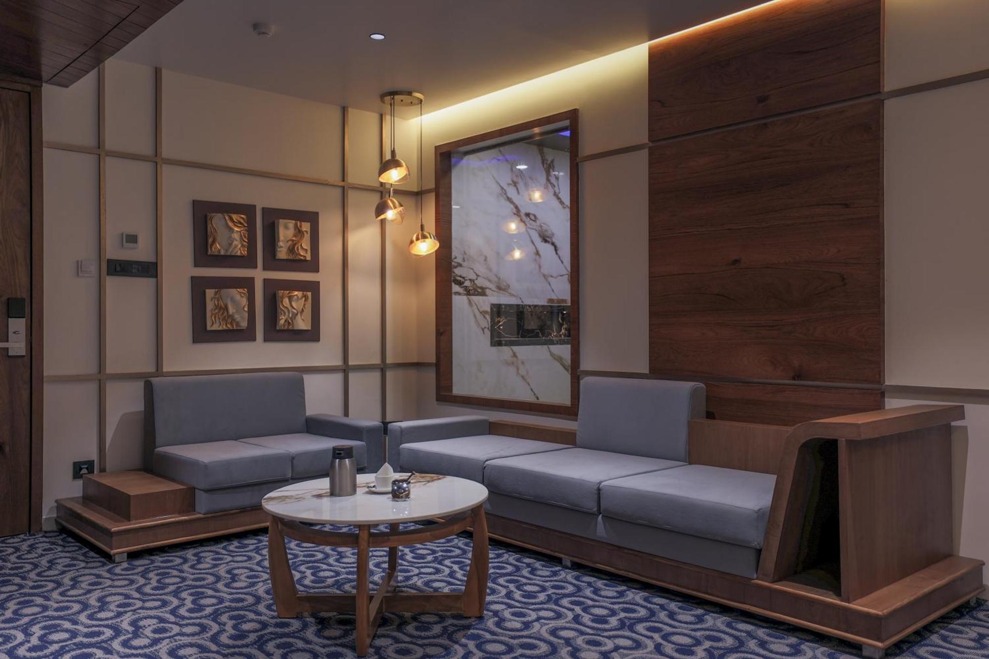 Hotel Aditya Mansingh Inn Szomnáth Kültér fotó