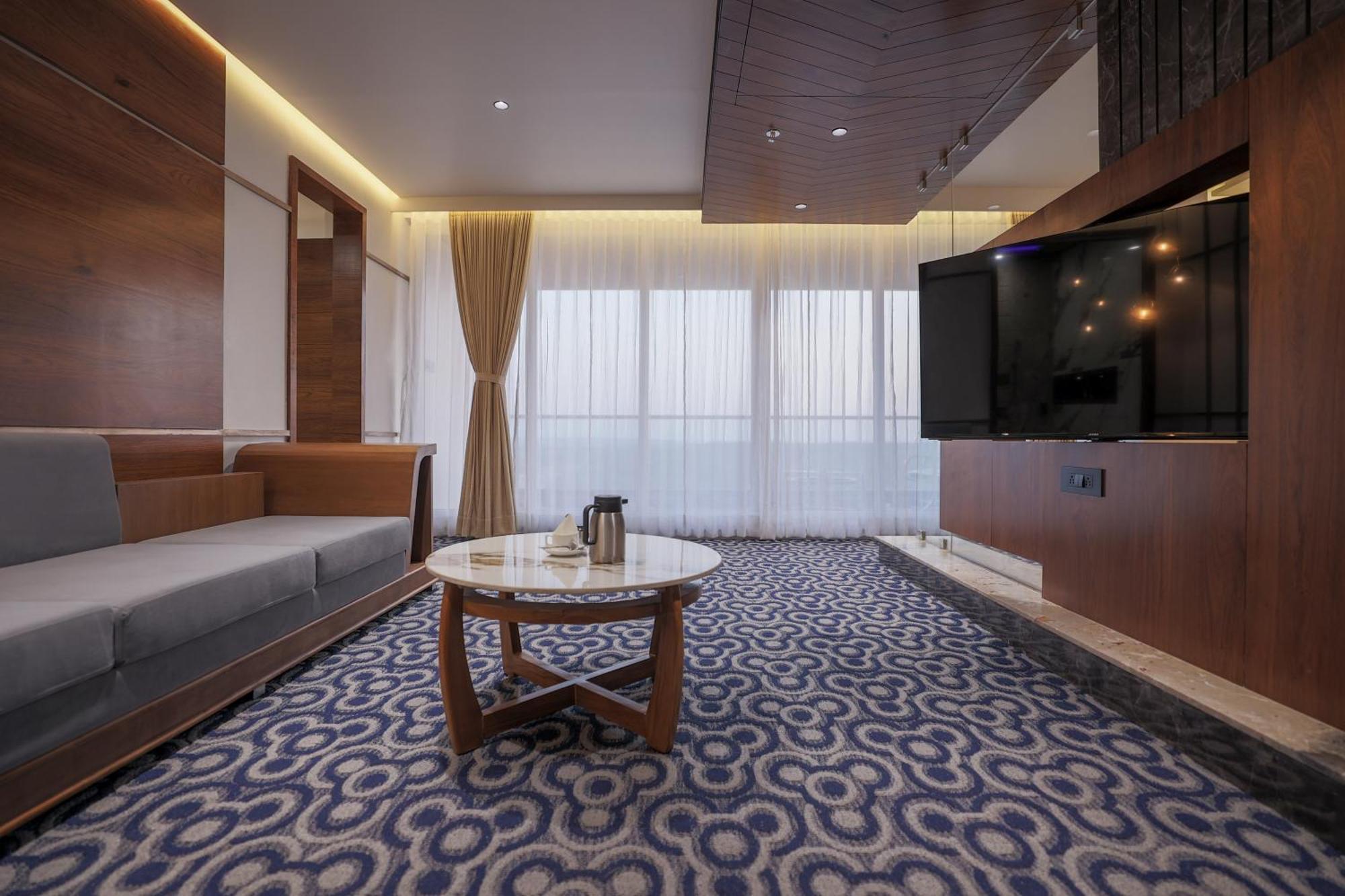 Hotel Aditya Mansingh Inn Szomnáth Kültér fotó